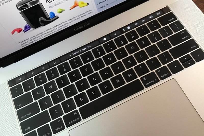 clean MacBook Keyboard